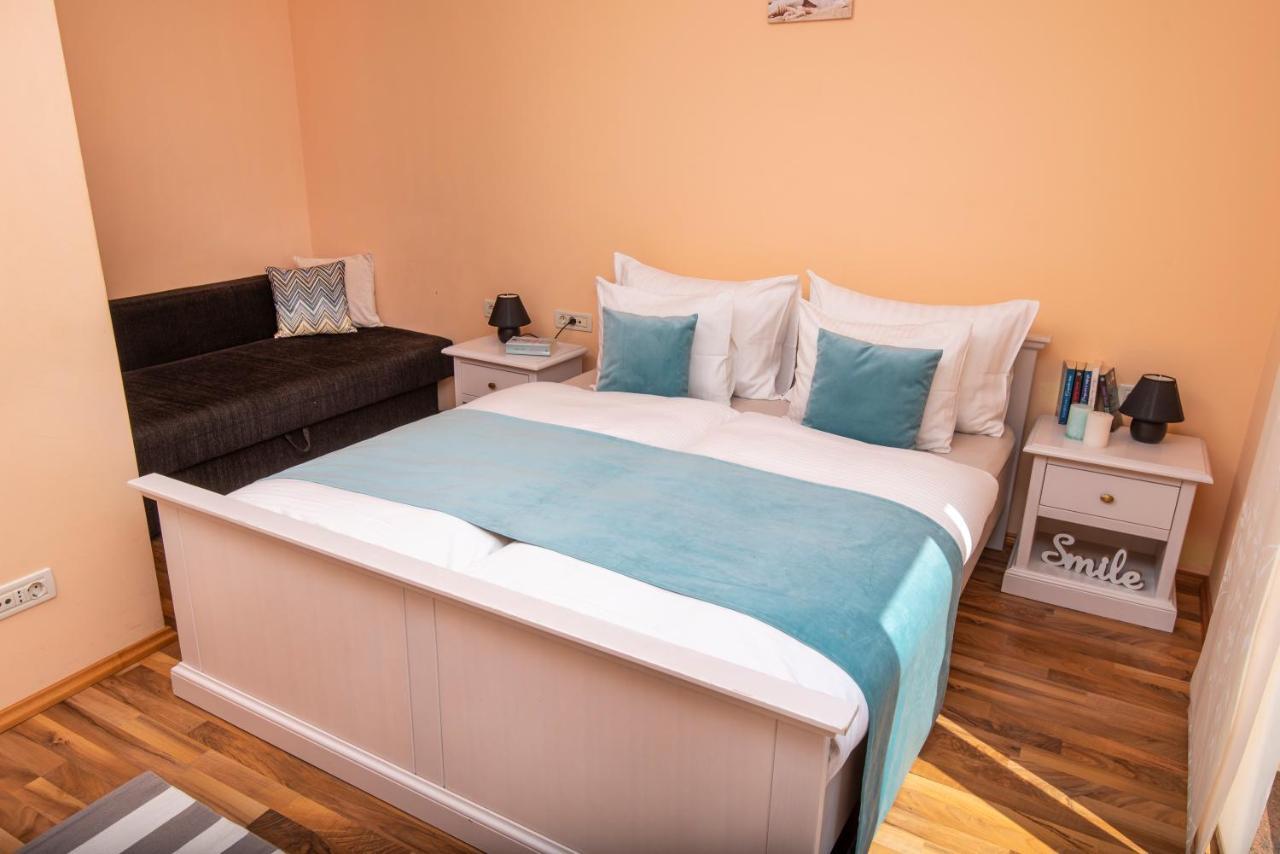 Apartmani Dubrava ポドストラナ エクステリア 写真