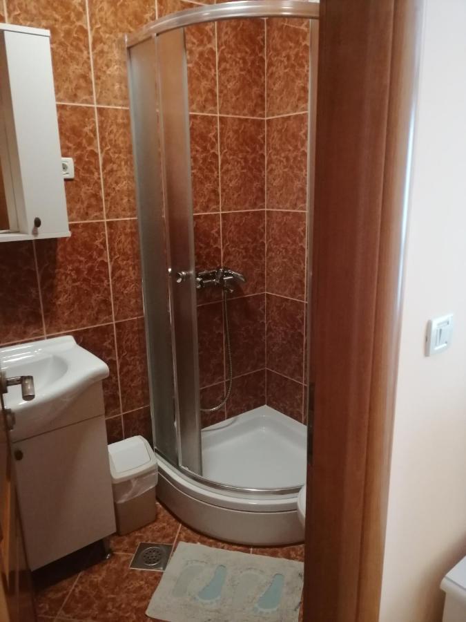 Apartmani Dubrava ポドストラナ エクステリア 写真