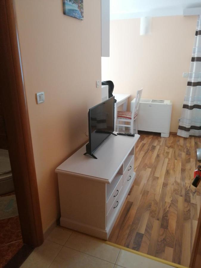 Apartmani Dubrava ポドストラナ エクステリア 写真