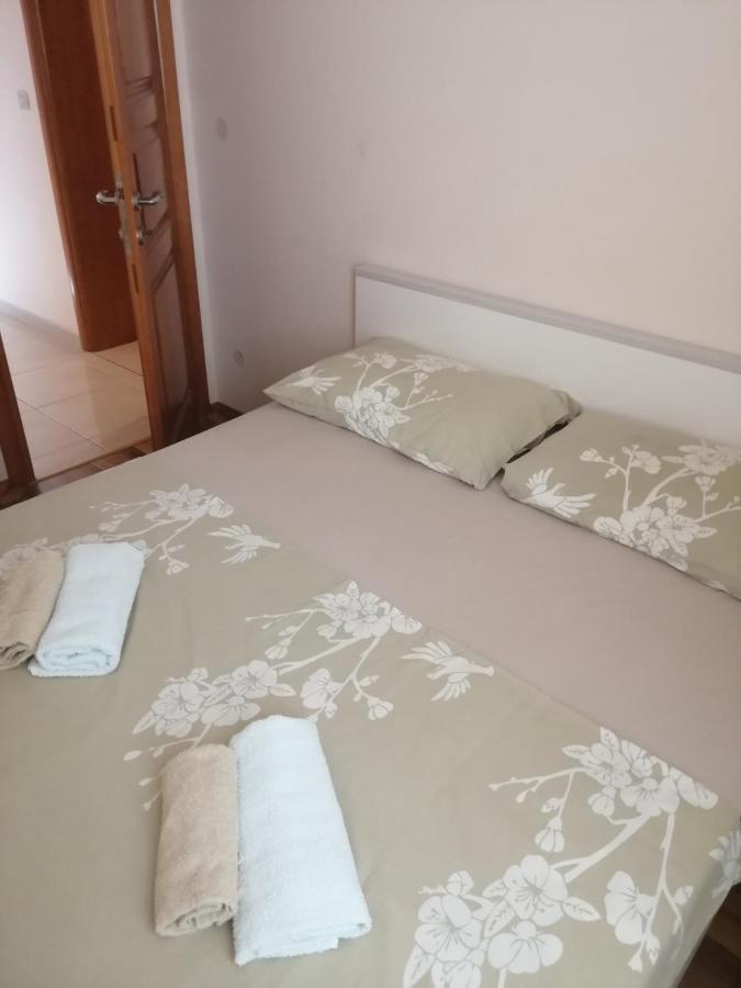 Apartmani Dubrava ポドストラナ エクステリア 写真