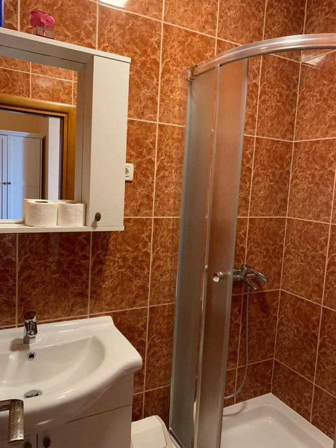 Apartmani Dubrava ポドストラナ エクステリア 写真