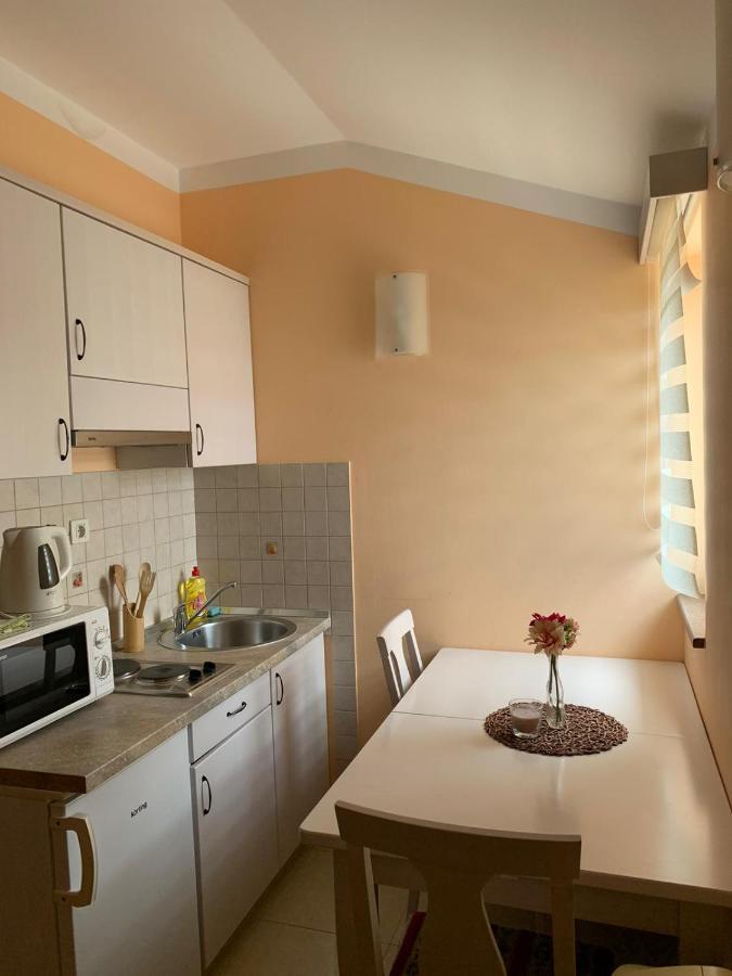 Apartmani Dubrava ポドストラナ エクステリア 写真